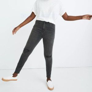 Curvy High-Rise Skinny Jeans in Black Sea Size 30